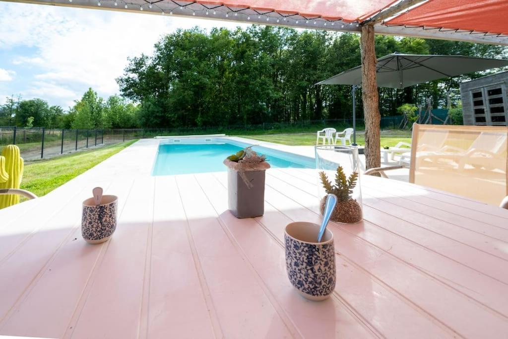 L'Evasion En Pierre Piscine Et Etang Prive Villa Sevremoine Exterior photo